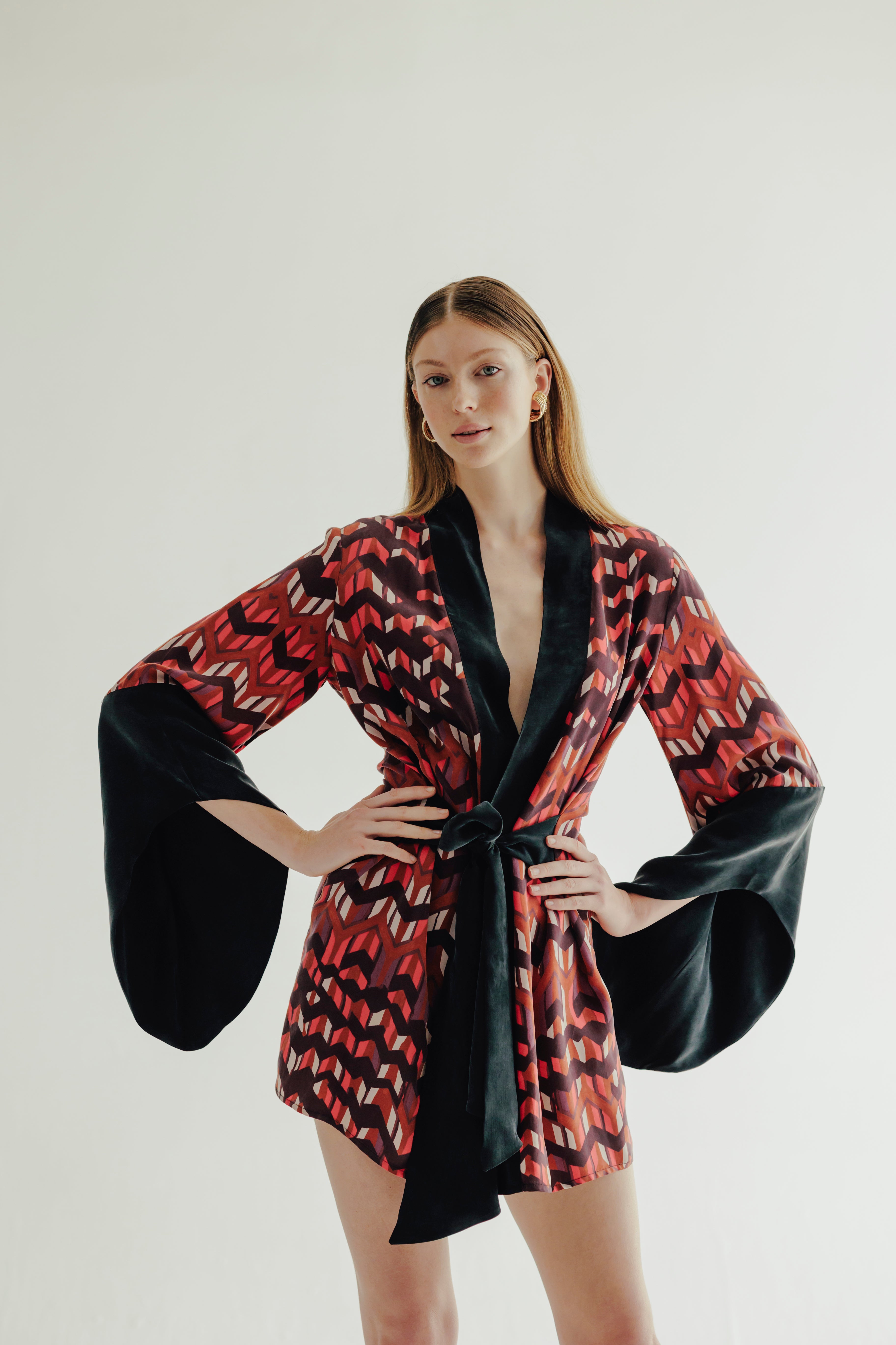 JUDE % 100 Vegan Silk Printed Mini Kimono