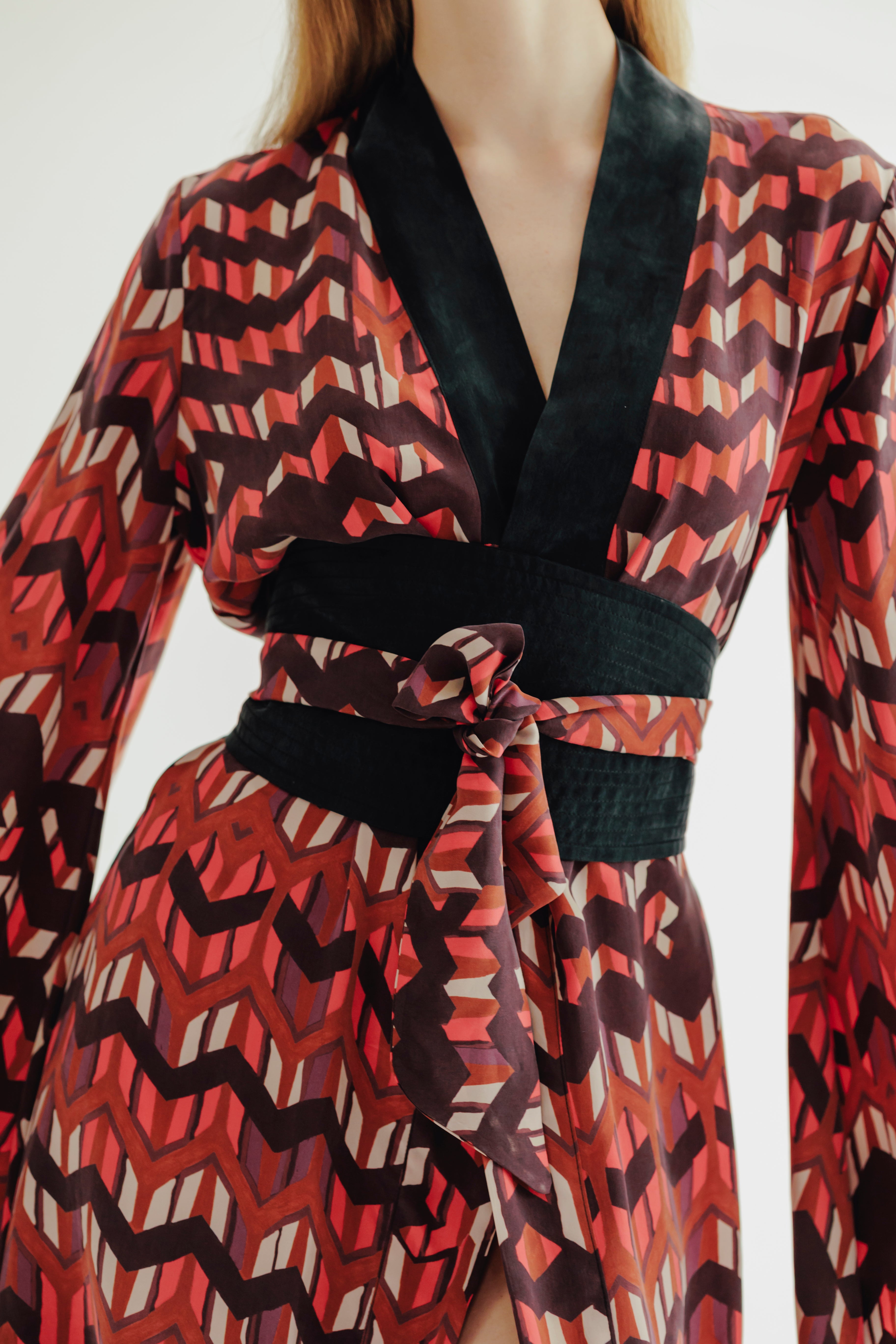 LIZA % 100 Vegan Silk Printed Kimono