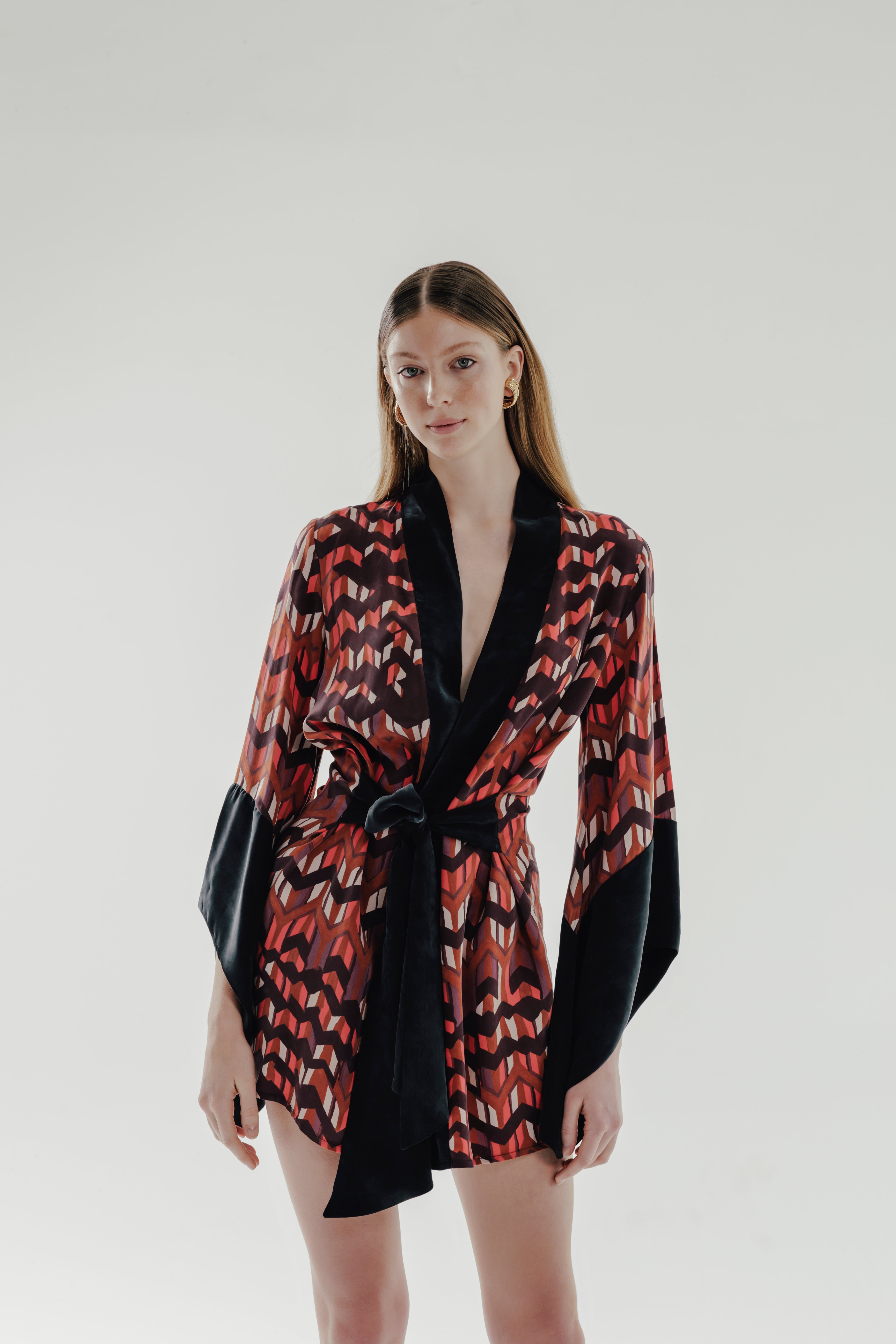 JUDE % 100 Vegan Silk Printed Mini Kimono