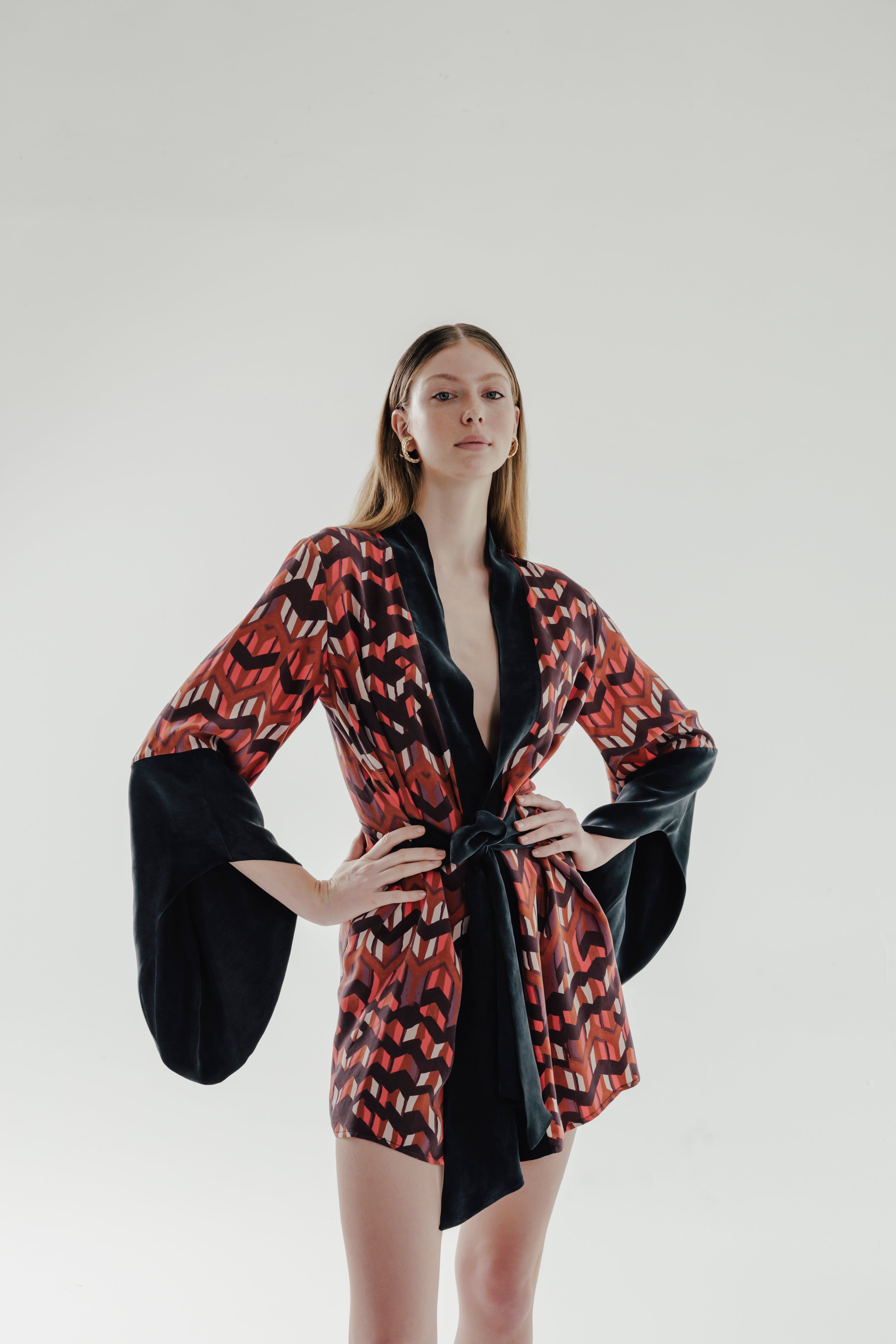 JUDE % 100 Vegan Silk Printed Mini Kimono