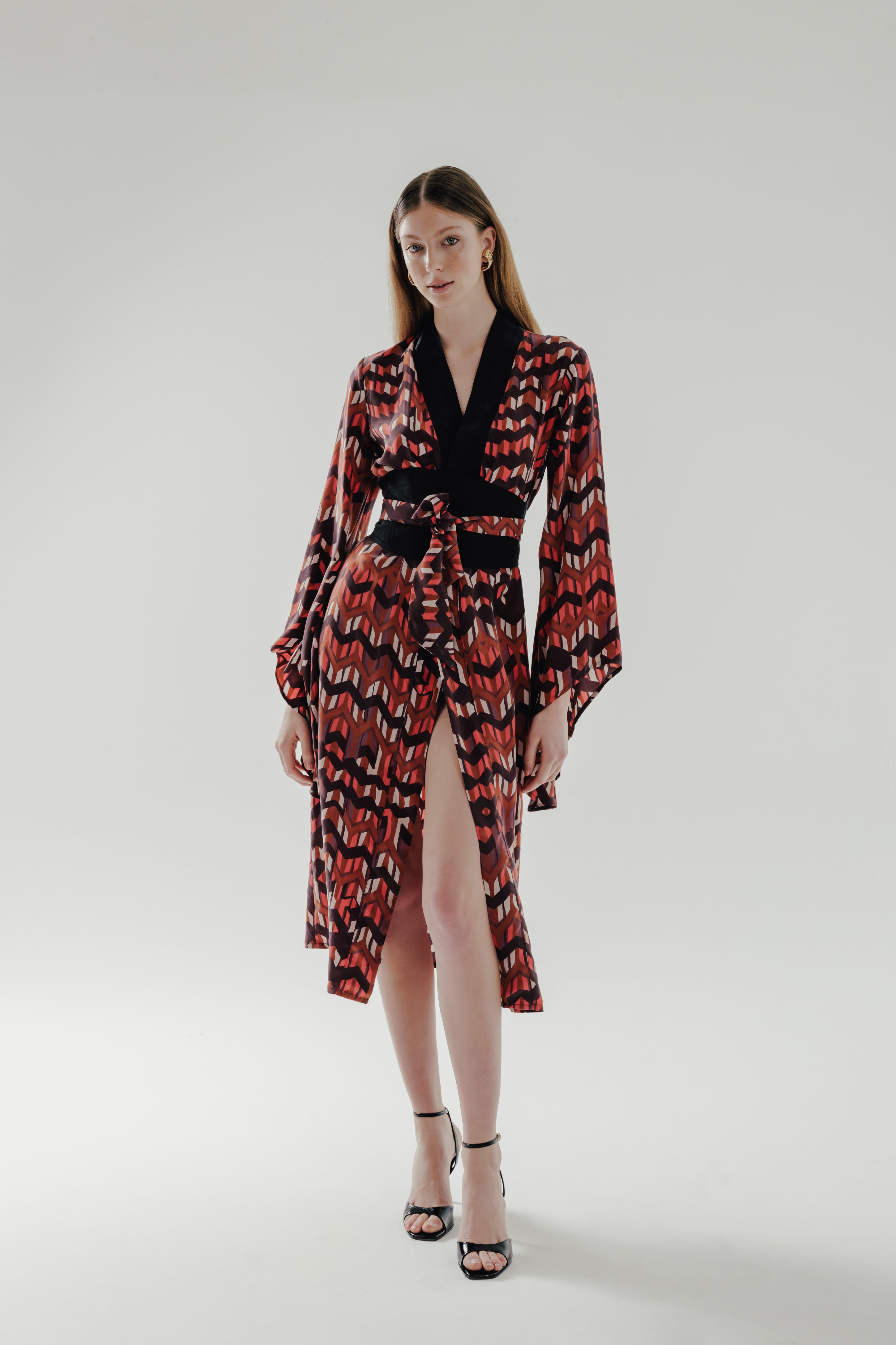 LIZA % 100 Vegan Silk Printed Kimono