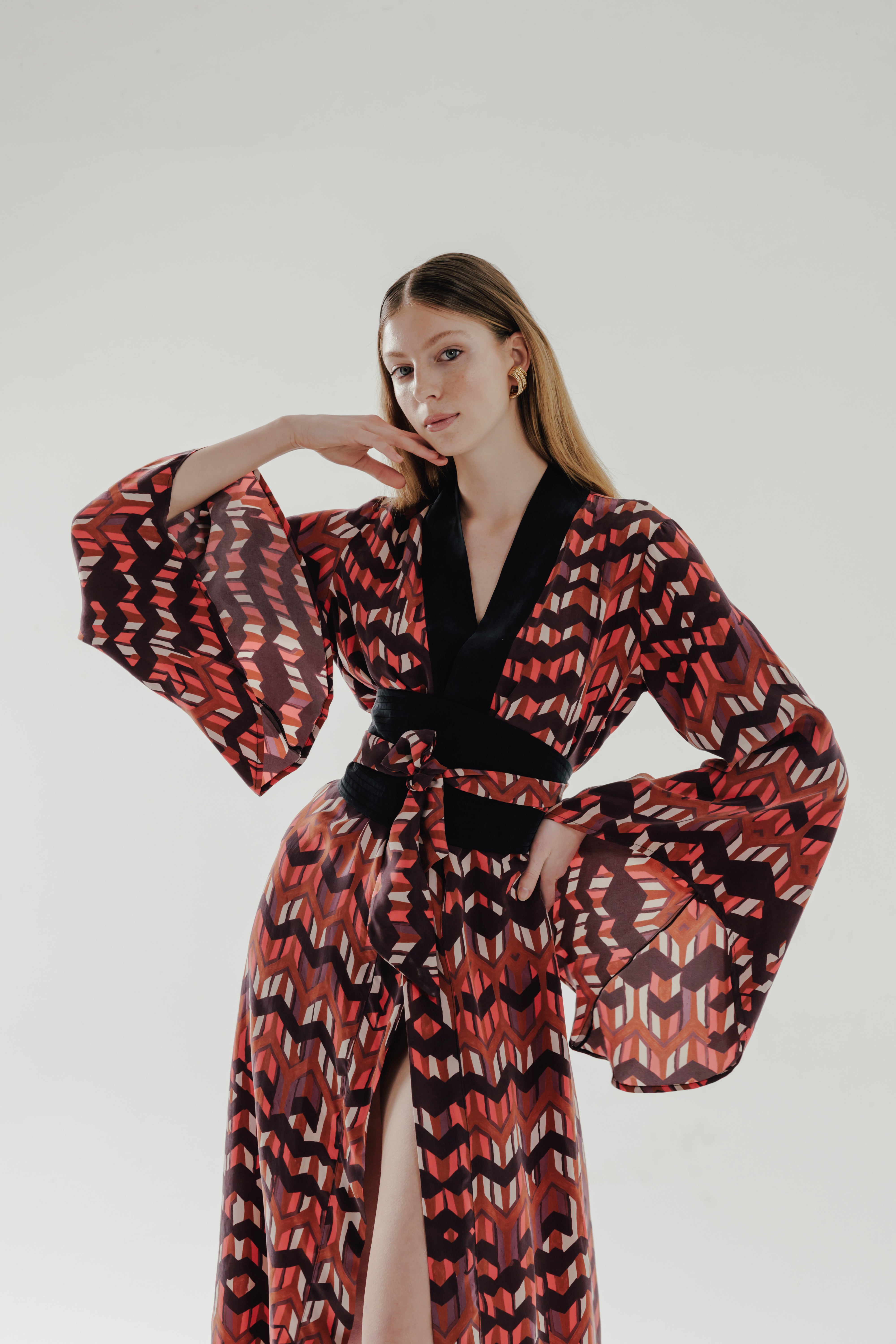 LIZA % 100 Vegan Silk Printed Kimono