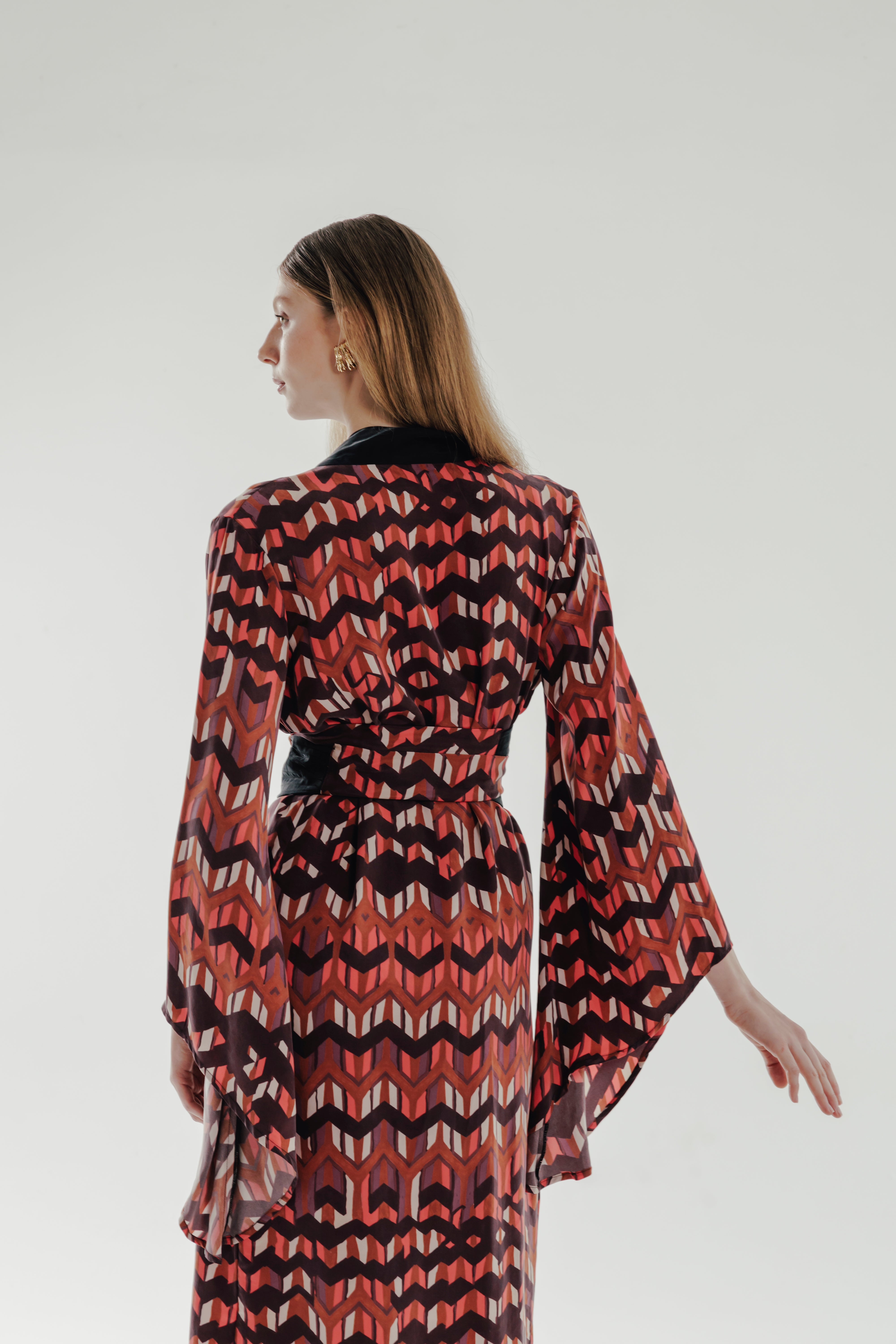 LIZA % 100 Vegan Silk Printed Kimono